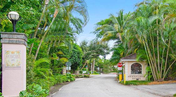 Four Way Lodge Estates Coconut Grove