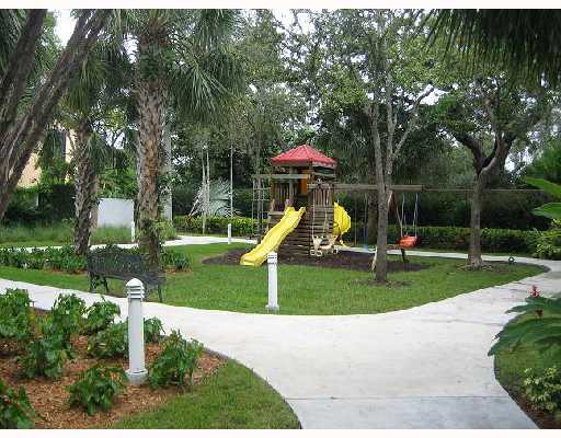 Grove Hill Tower Coconut Grove - Playground