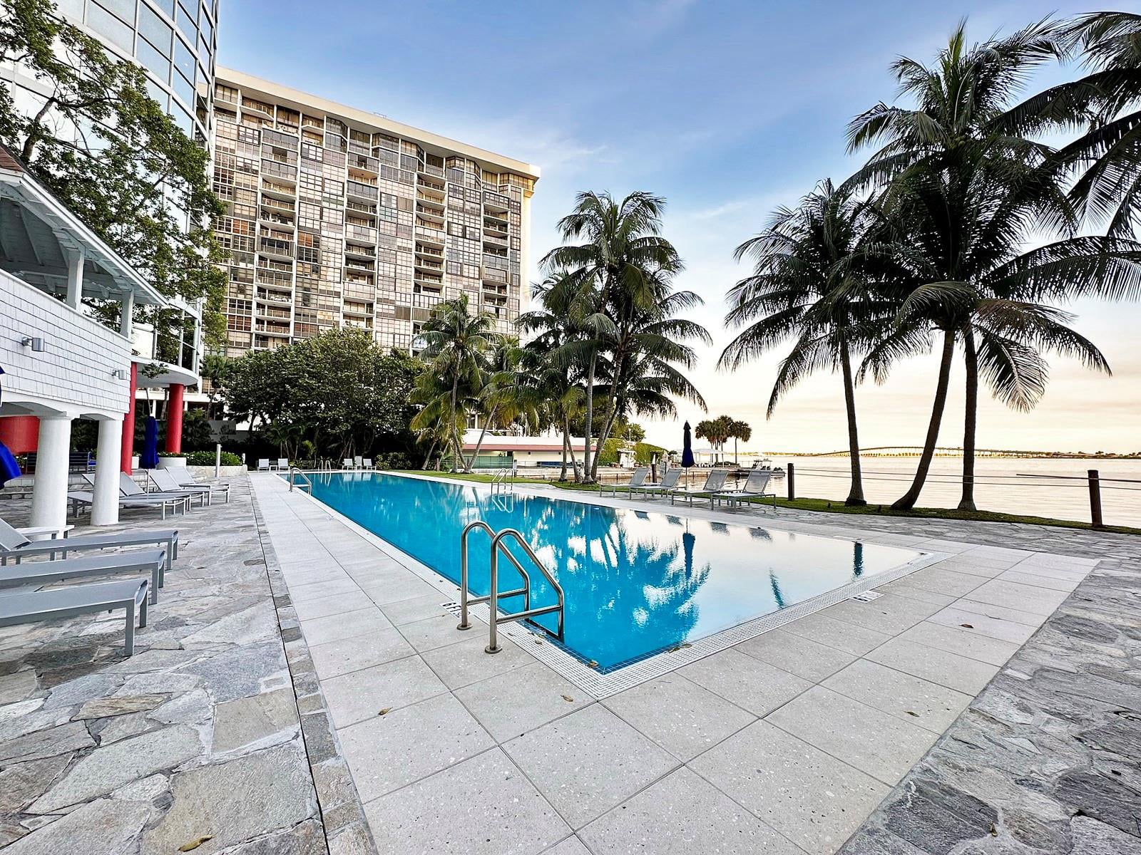 Atlantis on Brickell - Pool