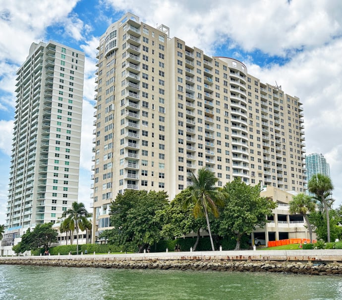 Isola Condo Brickell Key