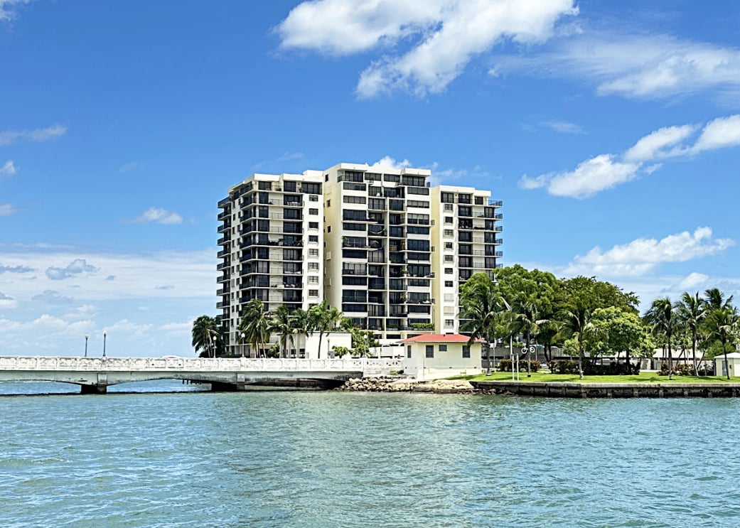 Venetian Isle Condo