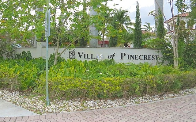 Villas of Pinecrest